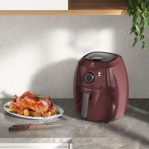 Fritadeira Elétrica Sem Óleo Air Fryer Electrolux Family Efficient Por Rita Lobo EAF51 5L – Vermelha Escura